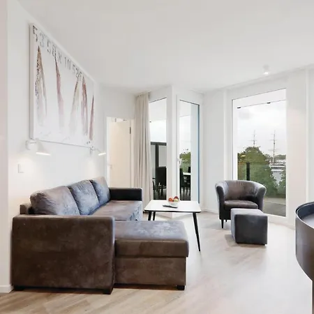 Apartment 3 Bedroom Stunning In Travemuende *